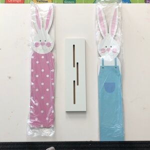 Easter Bunnies Table Stand Decor